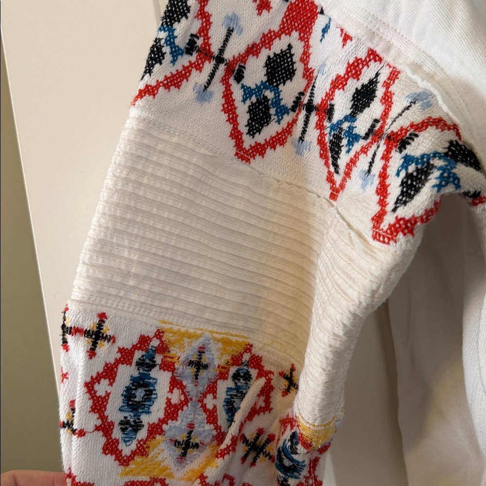 White Hoodie Free People Movement with Colorful Patterned Sleeves size Small - Picture 6 of 7